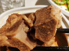 番茄玉米煲龙骨-汤城小厨•粤菜•靓汤(金宝街店)