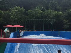 -汤山欢乐水世界
