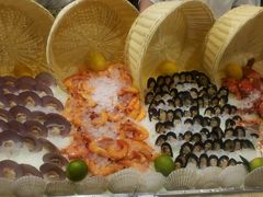 -大中华希尔顿酒店-念自助餐·嗨啤·小龙虾
