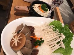 菌菇拼盘-左庭右院鲜牛肉火锅(环球港店)