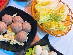 -鲜入围煮花胶鸡海鲜火锅