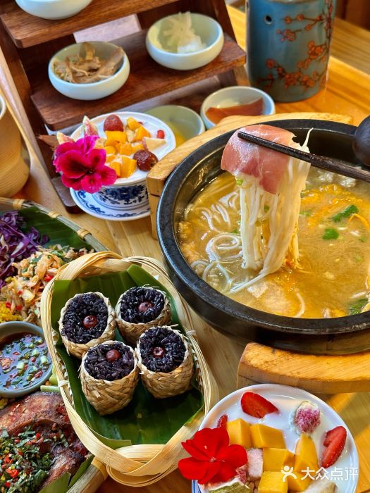 勺子米线·云南传统小吃市集(四方街店)图片