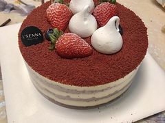 草莓红丝绒-罗森尼娜(解放西路店)