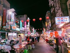 -六合夜市