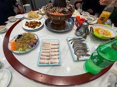 -一口猪海鲜浑锅·东北家常菜