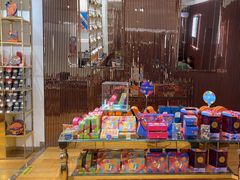 -VENCHI 闻绮(上海佛罗伦萨小镇店)