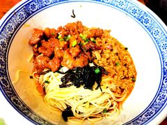 辣肉面-沪西老弄堂面馆(定西路店)