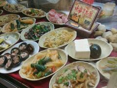 -六合夜市