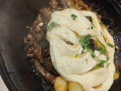 大鹅锅-万里闯关东铁锅炖菜馆(高新旗舰店)