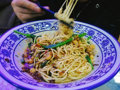 -渝之汇牛肉豌杂面