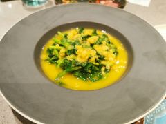 豌豆黄浸豌豆尖-半山腰·云南菜(侨福芳草地店)