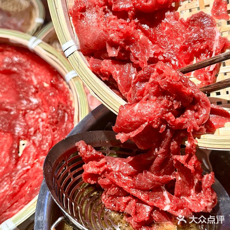 这锅菌汤鸡鲜到我连喝三碗！爱了云南风味！