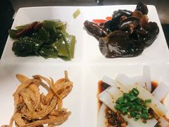 凉拌菜-渝半城经典川粤菜(重庆天地店)