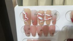 -进巍美甲美睫