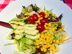 三文鱼牛油果沙拉-辣小鲜·南昌大排档(船山路店)