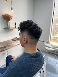 -茶发Salon·烫发染发理发