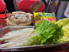 -沙胆彪炭炉牛杂煲(上海日月光广场店)