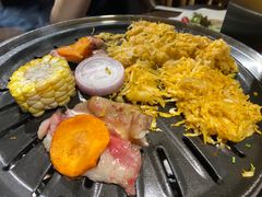 -明洞阿姨·韩式酱蟹烤肉·创意料理(三元桥店)