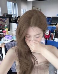-丝语萱形象