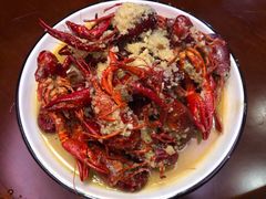 -虾弄弄海派小龙虾·牛羊蝎子火锅