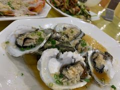 蒜蓉蒸生蚝-双月饭店·20年老字号(新村店)