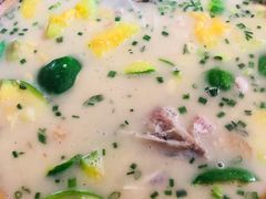 南瓜鱼头汤-邛海风味特色菜馆