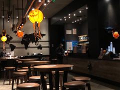 大堂-星巴克(七宝领展广场1F店)