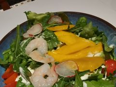 芒果牛油果大虾色拉-乐意坊Alla Torre意大利手工披萨(陆家嘴旗舰店)