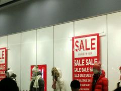 -优衣库(南宁安吉万达广场店)