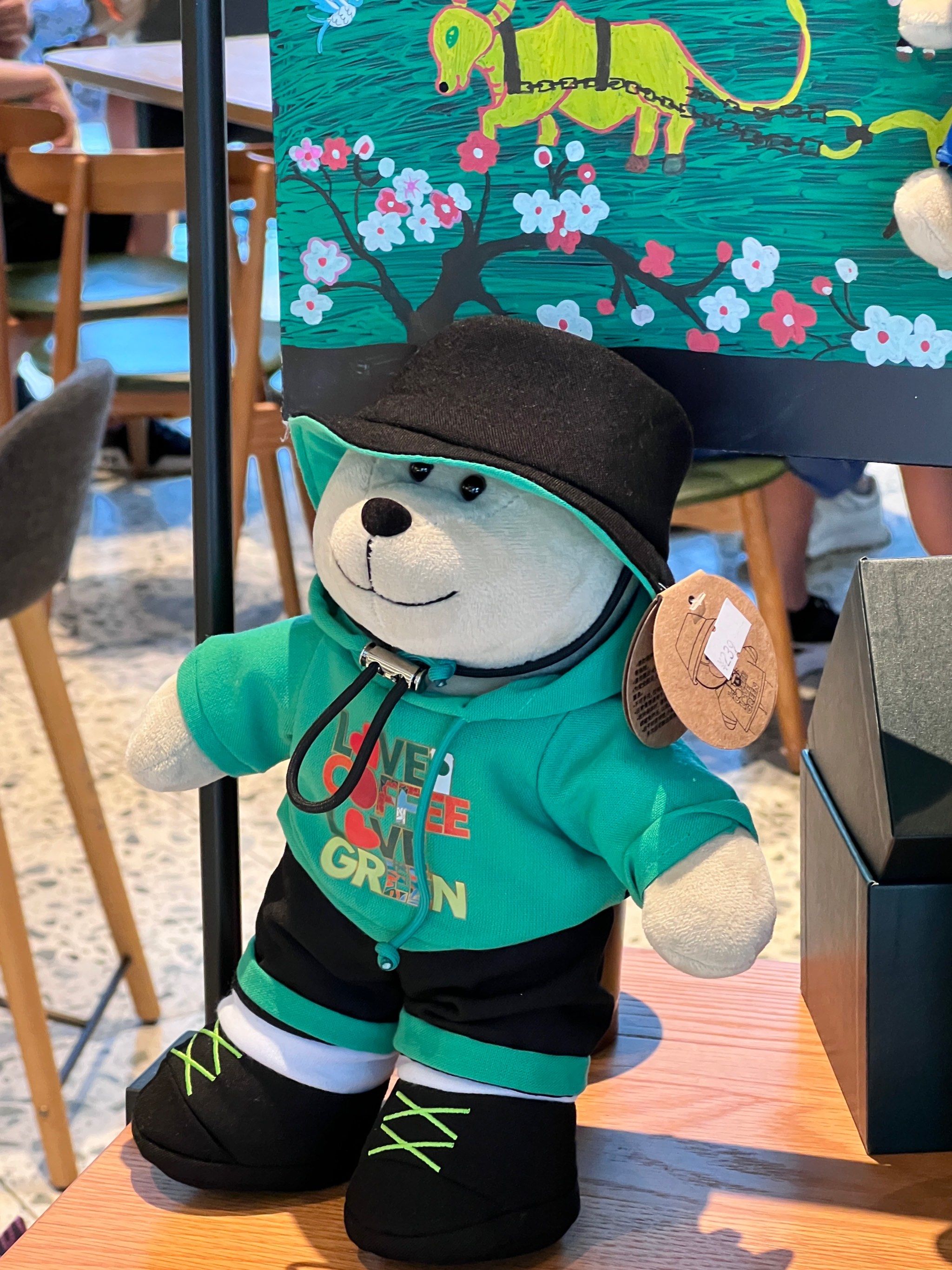 和小熊来个大拥抱