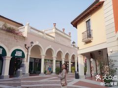-佛罗伦萨小镇广佛名品奥特莱斯(疏港路店)