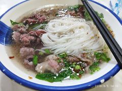 -抖牛白塔牛肉粿条汤(水围店)