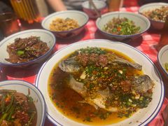 三椒蒸鲈鱼-荆九爷爆炒桥头三嫩(浙大店)