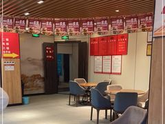大堂-有红鸡毛店·川菜(建设路店)