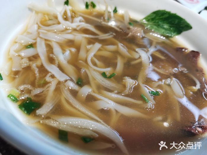 pho东田越南粉(奥莱店)-火车头牛肉汤河粉-菜-火车头牛肉汤河粉图片-