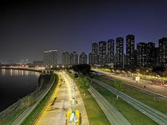 -南京眼步行桥