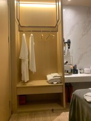 -香港倾城国际·美容美体中心