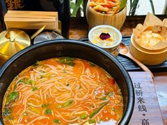 -银米·云南传统过桥米线(双廊黑金冠店)