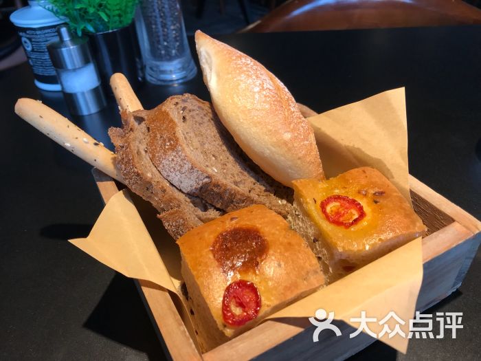 va bene华万意意大利餐厅(太仓路店)餐前面包图片 - 第6张