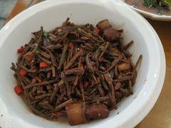 干豆角烧肉-邻家小馆(银都店)