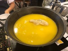 -鲜入围煮花胶鸡海鲜火锅