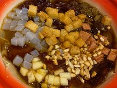 -爆炸头阿姨小四川正宗川味小吃(无任何分店)
