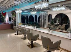 -BULB STUDIO 巴柏明星发型工作室