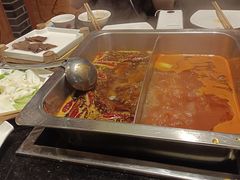 -百年川椒重庆老火锅(光谷店)