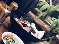 -万记麻辣烫国展总店