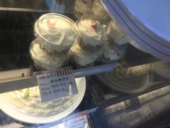-红宝石·鲜奶小方·海派西点房(金杨店)