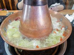 -果松木炭酸菜铜火锅·外婆参鸡汤