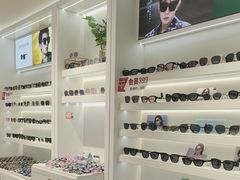 -J-Optical佳视明眼镜·蔡司视觉(青岛金茂览秀城店)