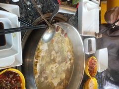 -一席地·本地鸡窝·杭帮鸡火锅(萧山银隆百货店)