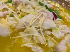 酸菜汆白肉-包子大王(新泽巷店)